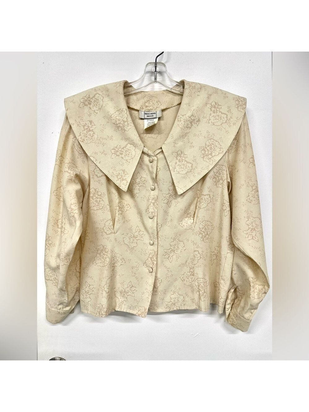 90s Vintage cream floral big collar blouse Medium long sleeve button front Twee